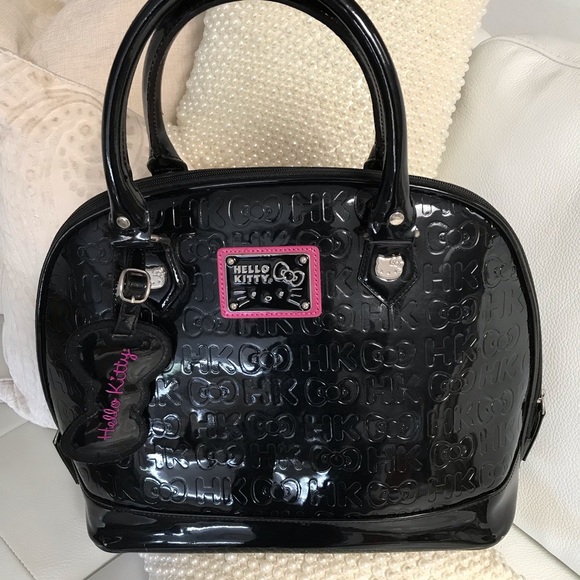 HELLO KITTY SANRIO PATENT LEATHER HANDBAG